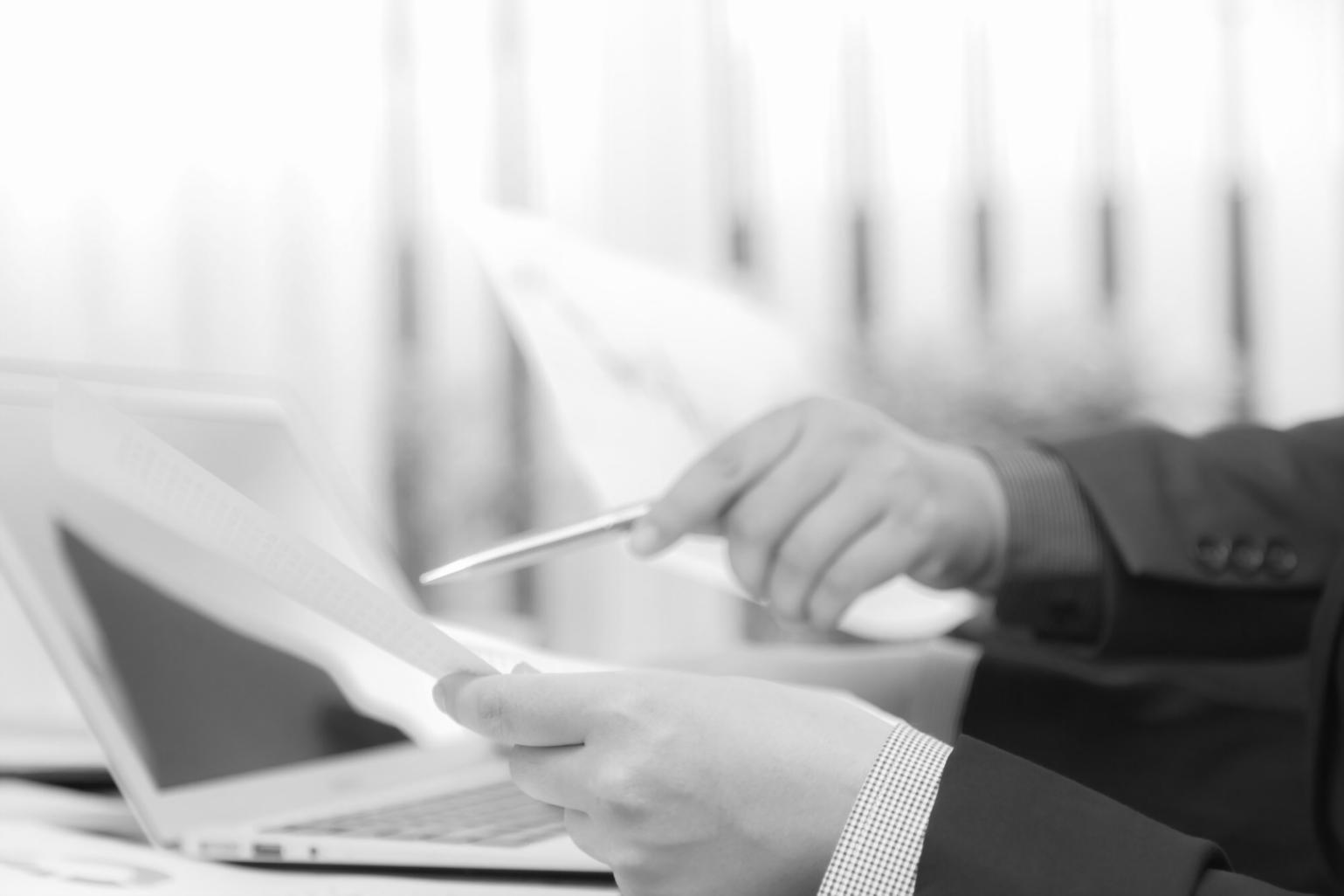 Environnement professionnel moderne pour formation en franchise